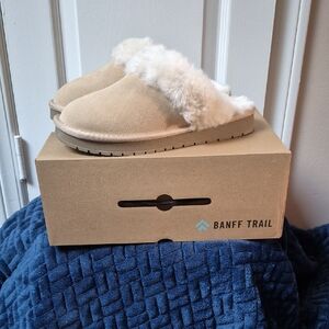 Banff Trail Tan Suede Faux Fur-Lined Slippers NWT!